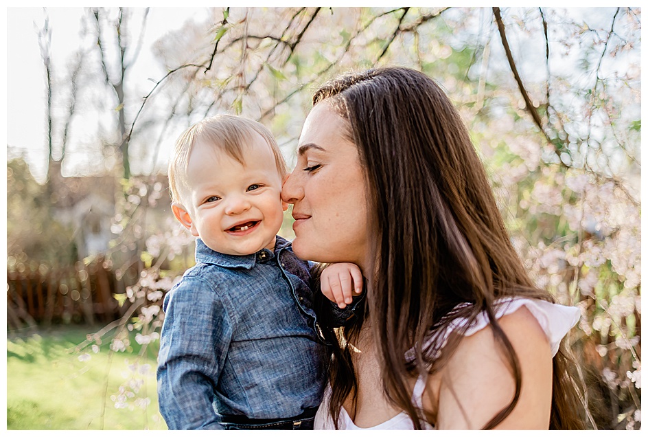 smiling-baby-boy-and-mom-spring-backyard-motherhood-session